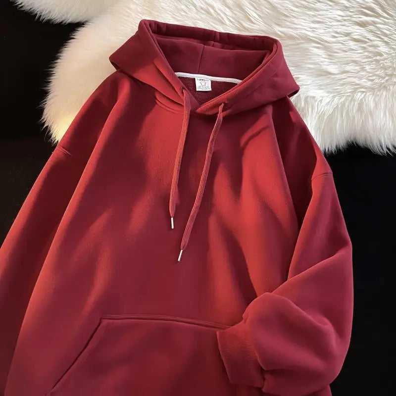 Men's winter jacket with hood and thick fleece lining.