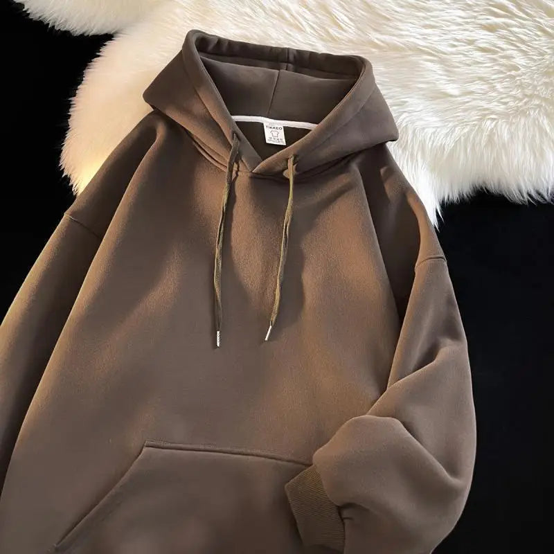 Men's winter jacket with hood and thick fleece lining.